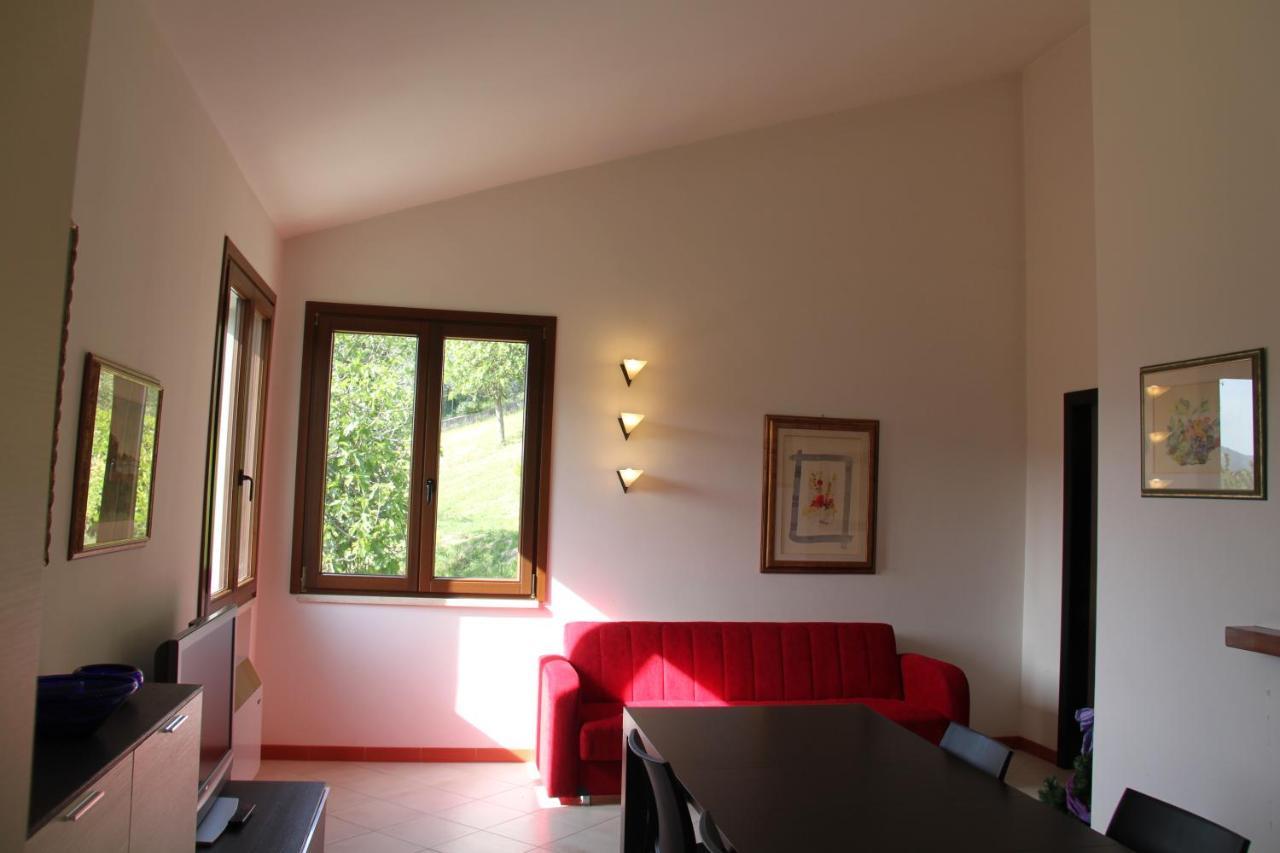 Villino Con Piscina Villa Terni Exteriör bild